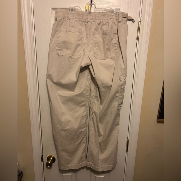 HOLLISTER Women’s👩🏻LOW-RISE BAGGY CARGO PANTS👖Sz 10R - Picture 9 of 10